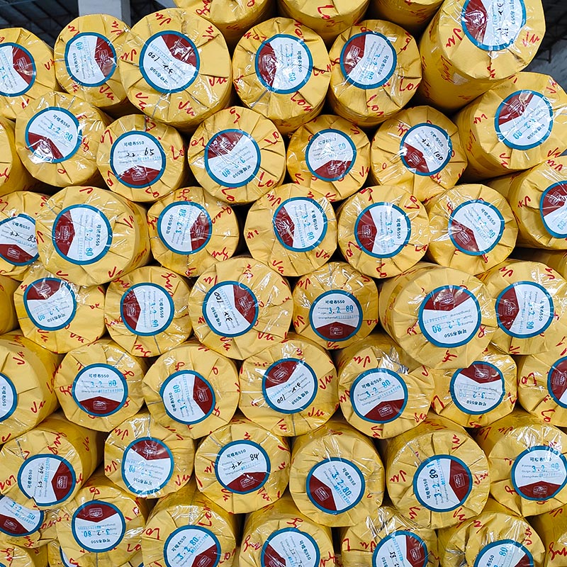 550 Etuvalaistu joustava banneri