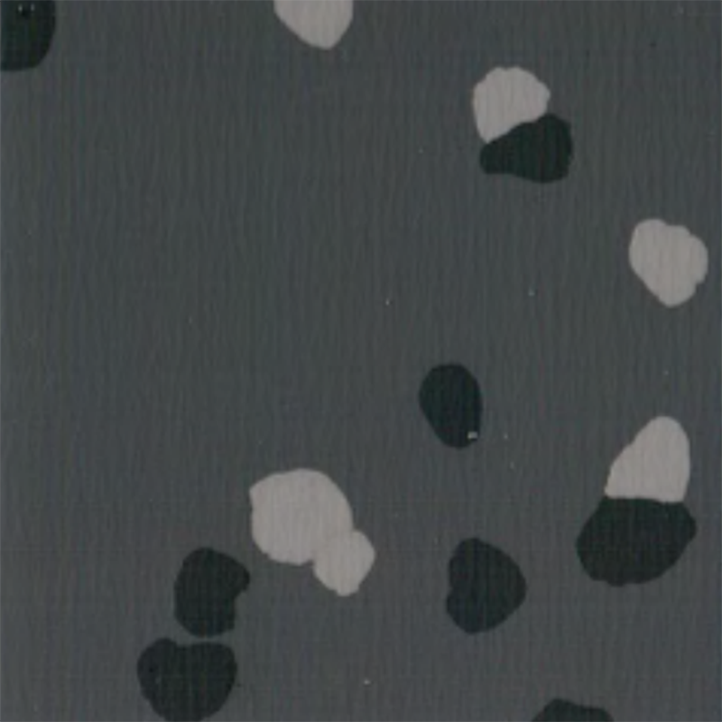 Liukumaton ja naarmuuntumaton kumilattia